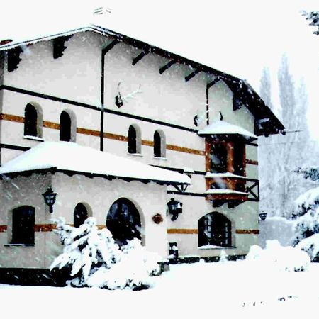 Hosteria La Posta Del Cazador San Martin de los Andes Exterior photo