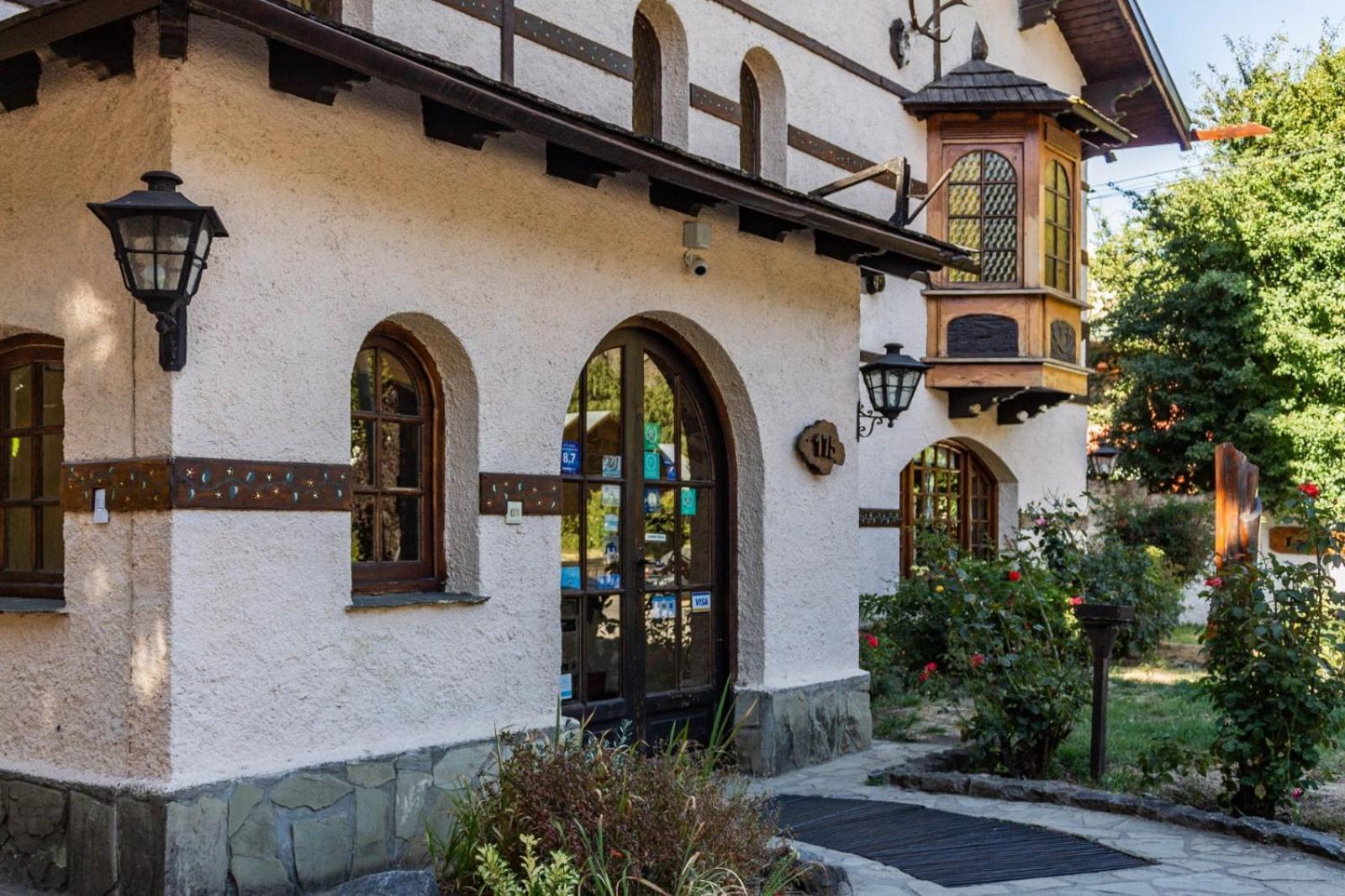 Hosteria La Posta Del Cazador San Martin de los Andes Exterior photo