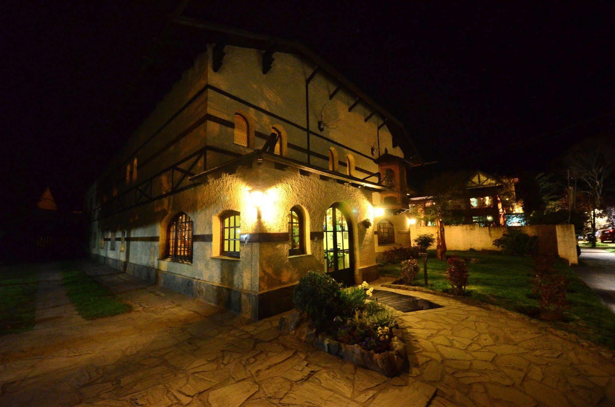 Hosteria La Posta Del Cazador San Martin de los Andes Exterior photo
