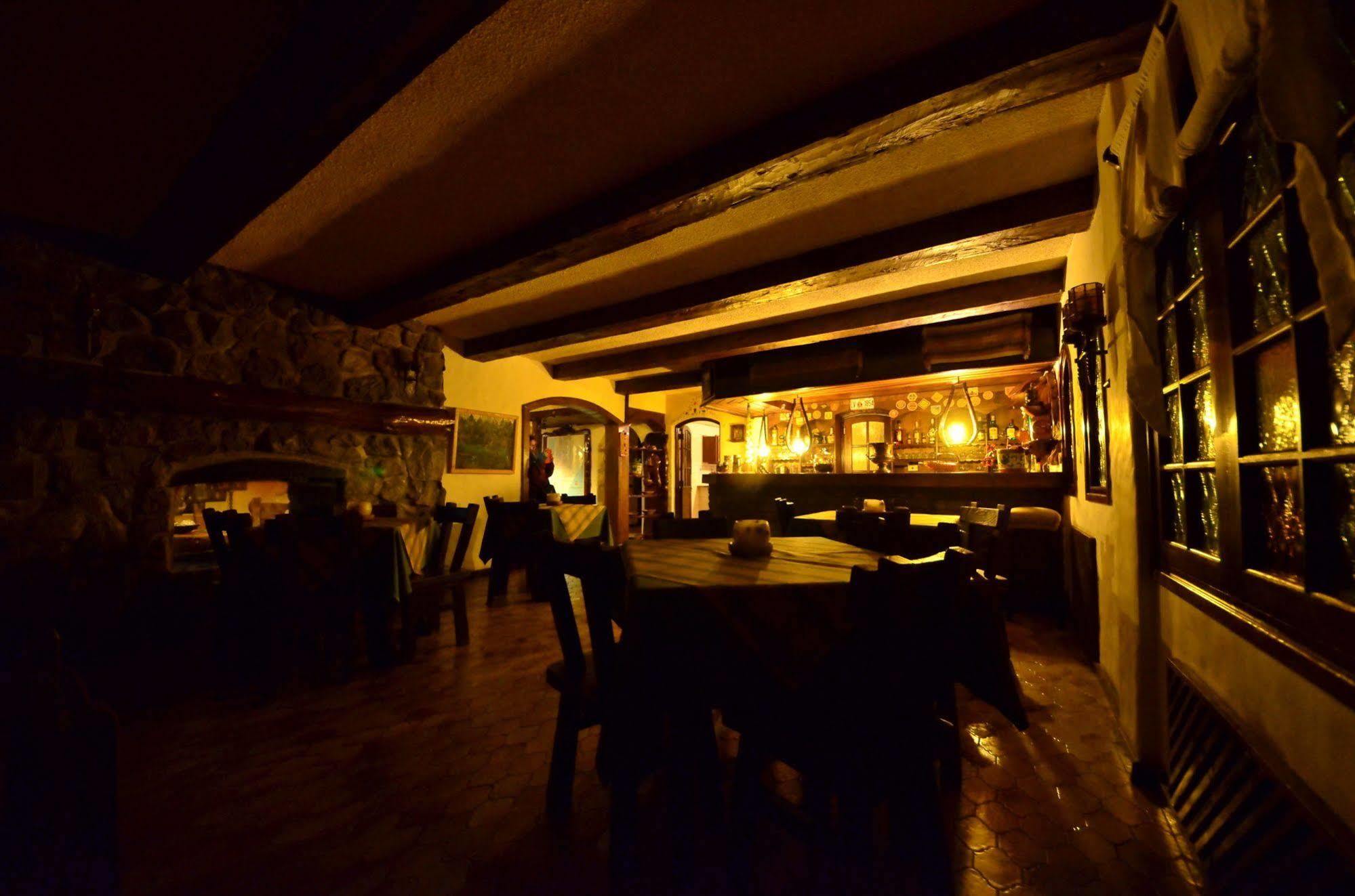 Hosteria La Posta Del Cazador San Martin de los Andes Exterior photo