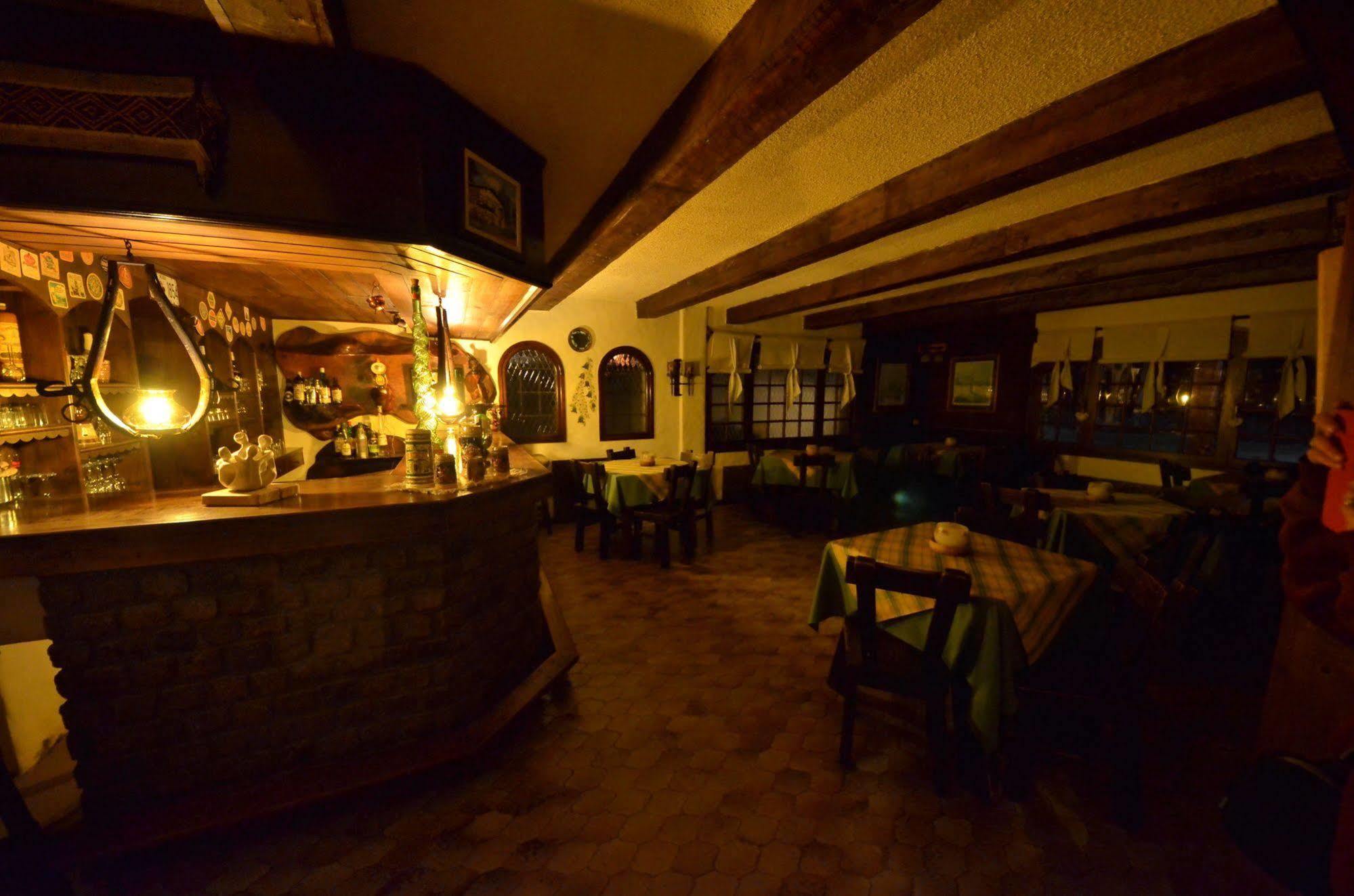 Hosteria La Posta Del Cazador San Martin de los Andes Exterior photo